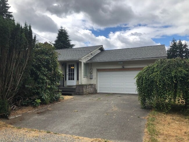 Building Photo - Charming & Clean Home in the Heart of Lacey!