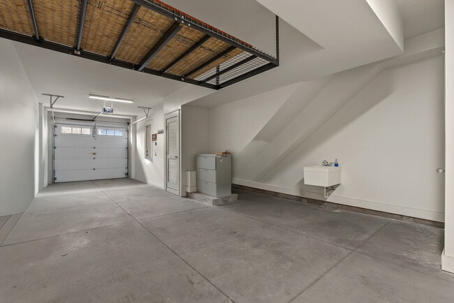 Building Photo - M West