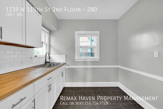 Building Photo - 1239 W 115th St