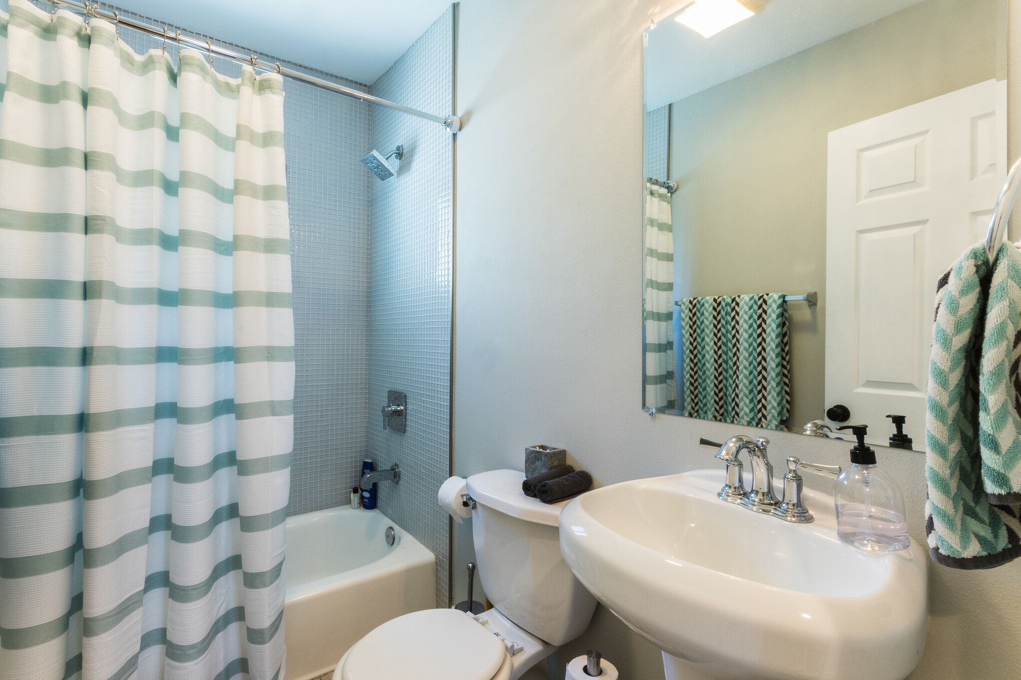 Building Photo - 5357 Virginia Ave