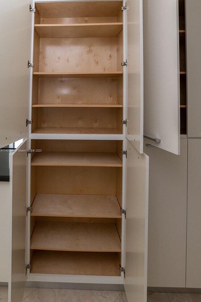 Building Photo - 76 Isle of Venice Dr