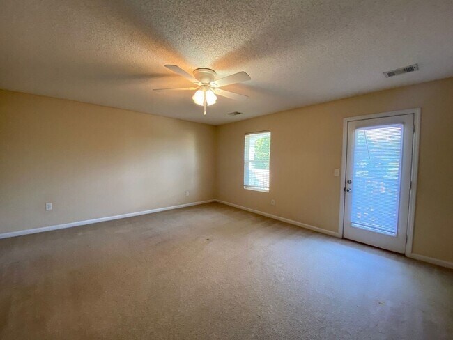 Building Photo - BRIDGEWATER HOME! PRE-LEASING FOR AUGUST 1 2026! 1/2 Off Deposit!