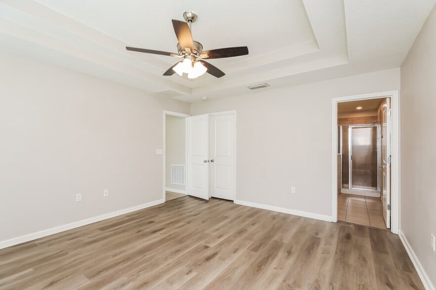 Building Photo - 6582 Winding Greens Dr