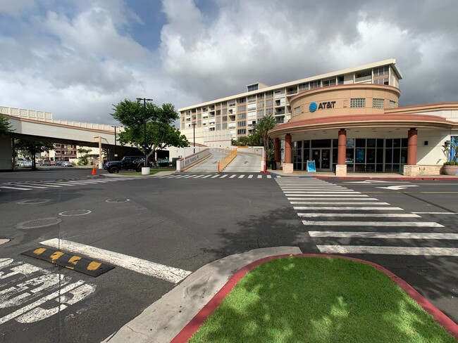 Building Photo - DIAMOND HEAD VIEWS| HONOLULU | Kaimuki | K...