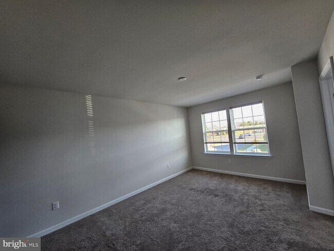 Building Photo - 23 Nelsons Wy