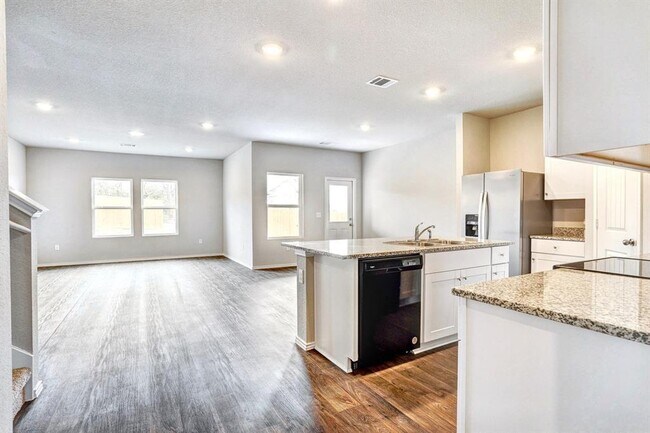 Building Photo - 5905 Brocade Dr