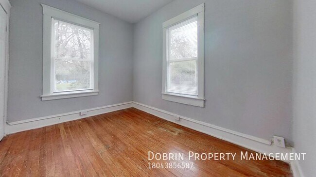 Building Photo - 2414 Lancelot Ave