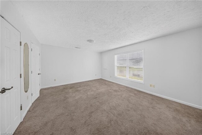 Building Photo - 250 Leawood Cir