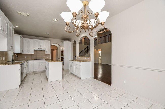 Building Photo - 16610 Lost Mill Ln