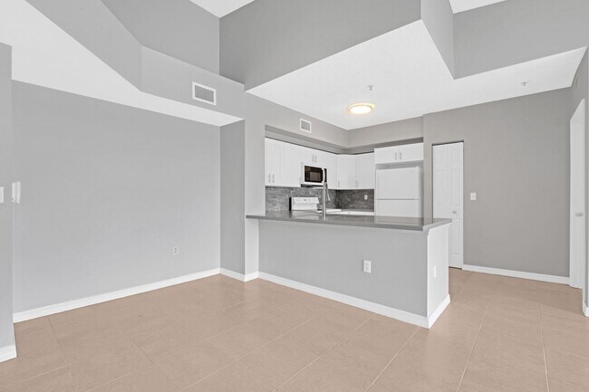 Building Photo - Modern Living in Miramar – 2 Bed/2 Bath Co...