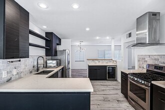 Building Photo - Now Leasing – Fully Updated Scottsdale Home!