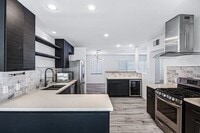 Building Photo - Now Leasing & Ready for immediate move in! HUGE POOL – Fully Updated Scottsdale Home!