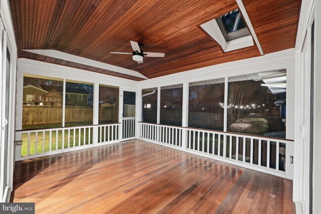 Building Photo - 808 Cottonwood Dr