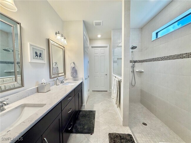 Building Photo - 9432 Purple Martin Ct