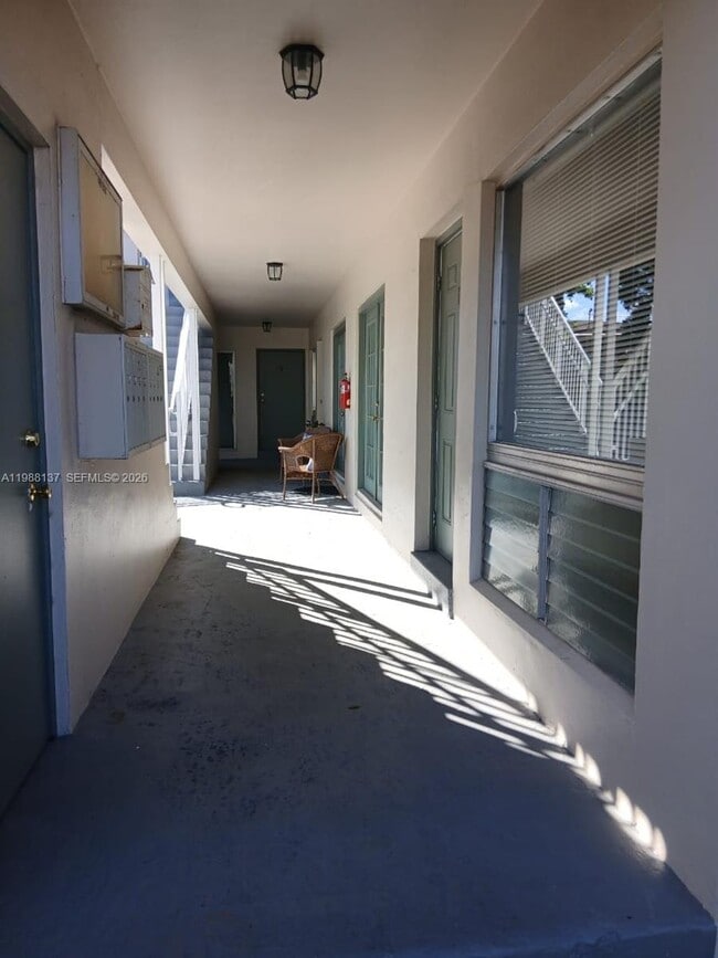 Building Photo - 3031 NE 21st Terrace