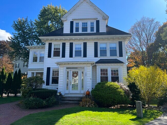 Building Photo - 100 Church St