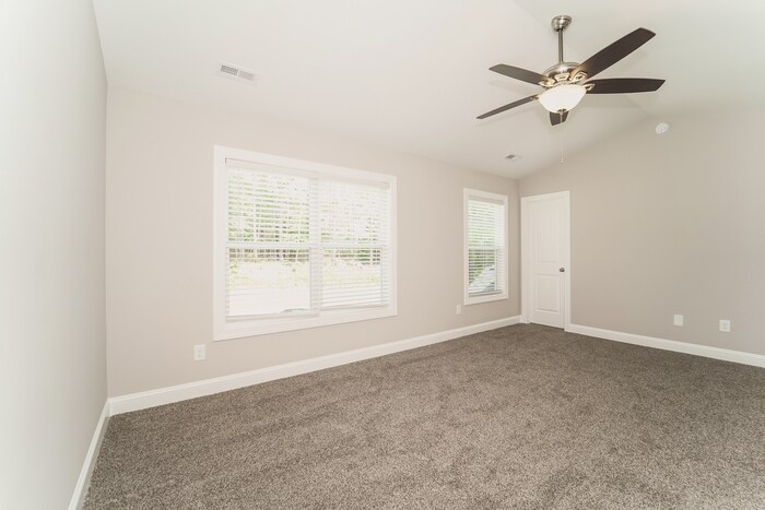 Building Photo - 8610 North Dr