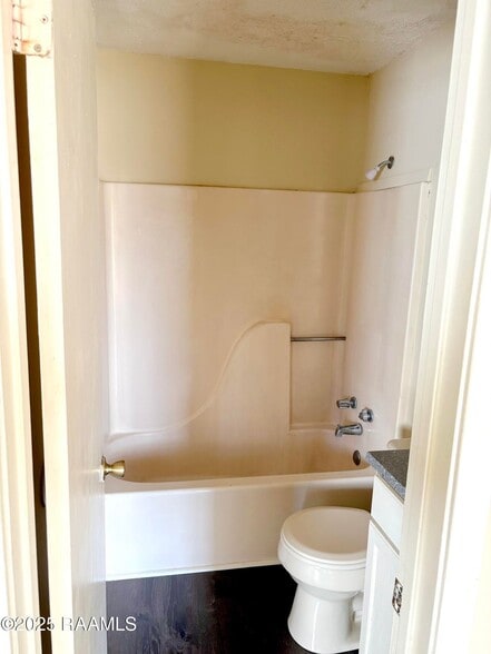 Building Photo - 103 Brutus Dr