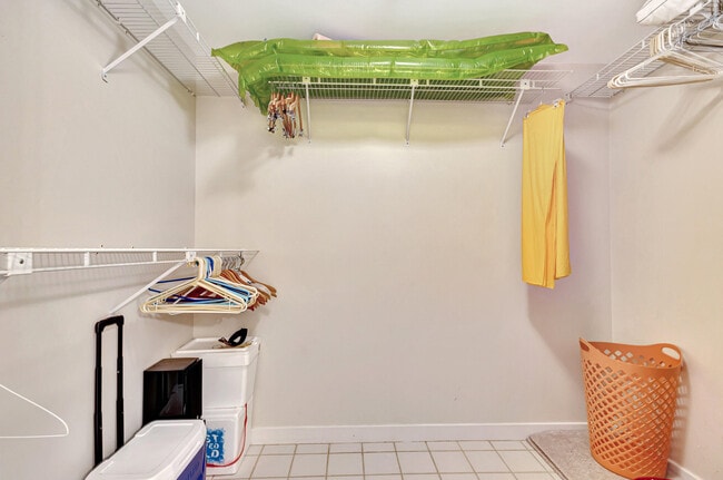 Building Photo - 618 Brackenwood Cove