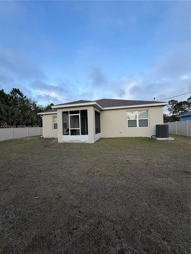Building Photo - 383 Hanford Rd SW