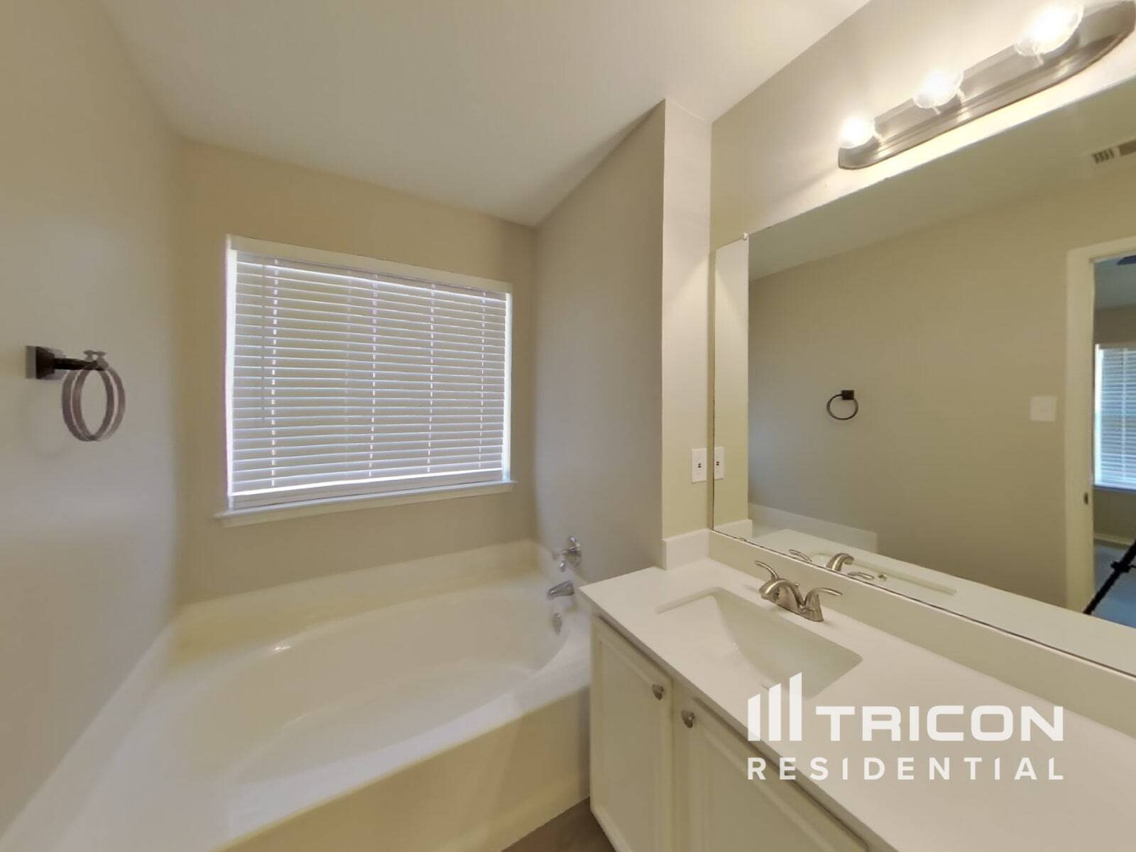 Building Photo - 1505 Nightingale Ct