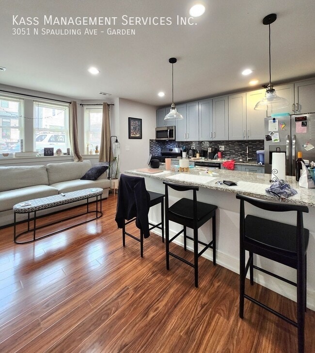 Building Photo - 3051 N Spaulding Ave