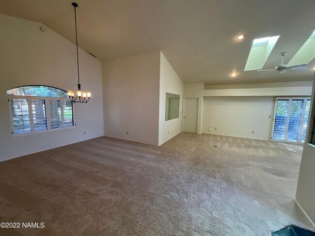 Building Photo - 4571 E Flintwood Ln