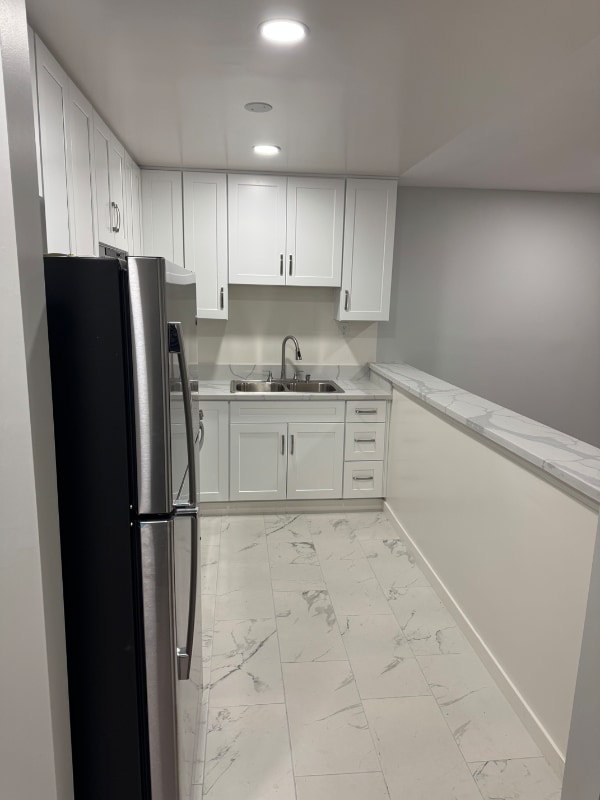 Building Photo - 5808 Tujunga Ave