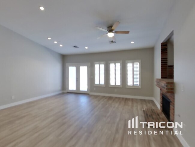 Building Photo - 6440 Sundown Heights Ave