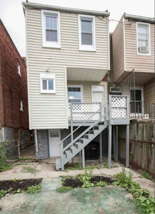 Building Photo - Beautiful Fully Renovated Baltimore City R...