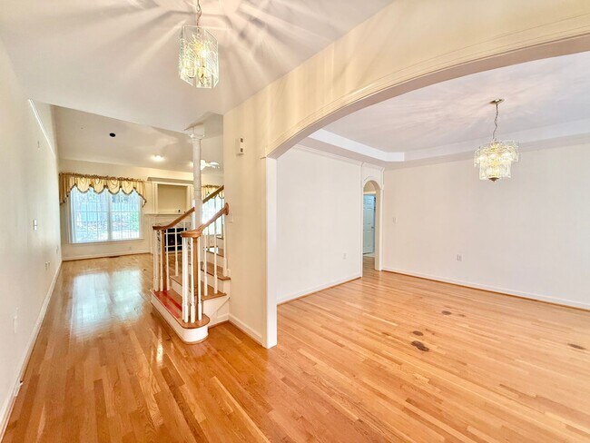 Building Photo - **OFFERING RENT PROMOTION FOR FIRST 6 MONTHS & REFUNDABLE APPLICATION FEES** Spacious 3BD, 3BA Ra...