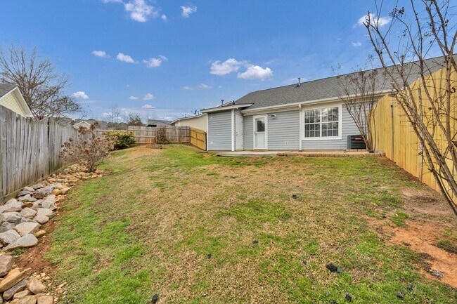 Building Photo - BEAUTIFULLY RENOVATED TWO BEDROOM IN CHAPIN