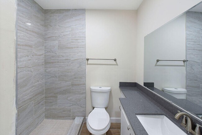 Building Photo - 710 Cayuga St