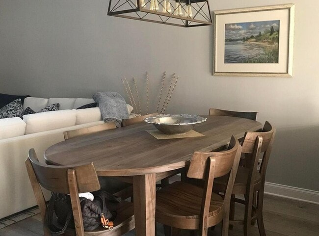 Building Photo - 7716 SE Sugar Sand Cir