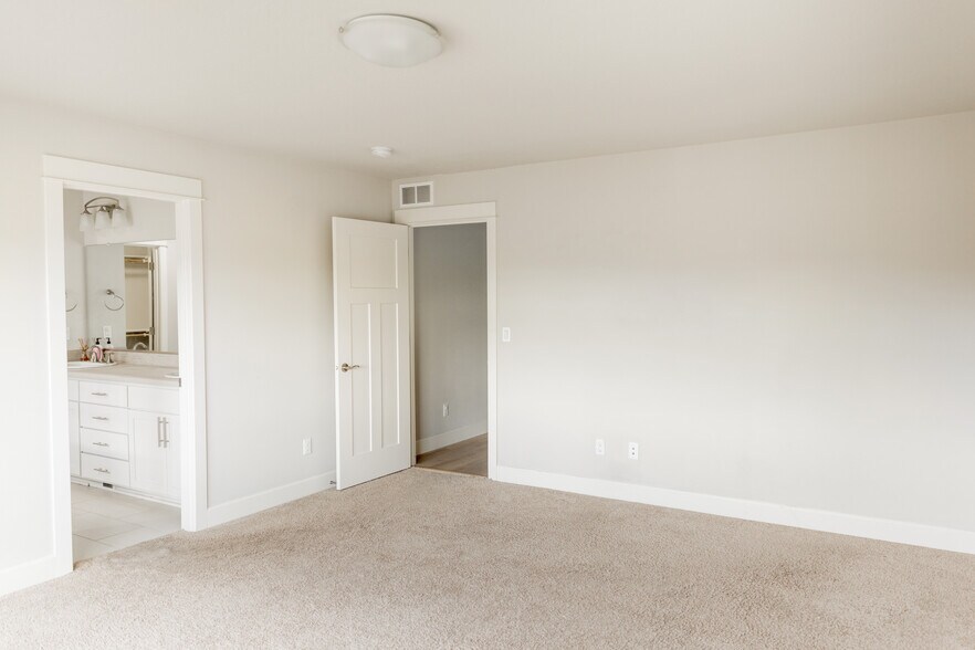 Building Photo - 12321 SW 174th Ter