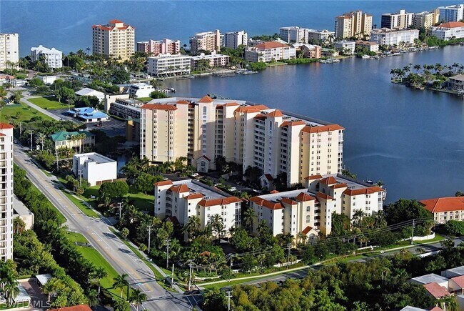 Building Photo - 400 Flagship Dr