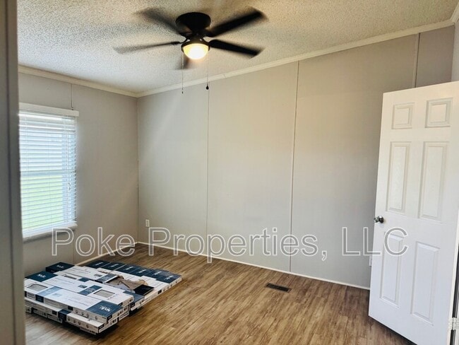 Building Photo - 147 Florence Cir