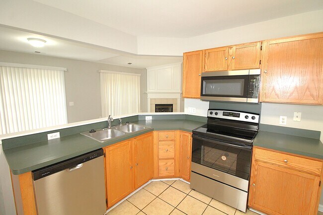 Building Photo - Updated 3-Bedroom Home in Silverstone Neighborhood – Move-In Ready!
