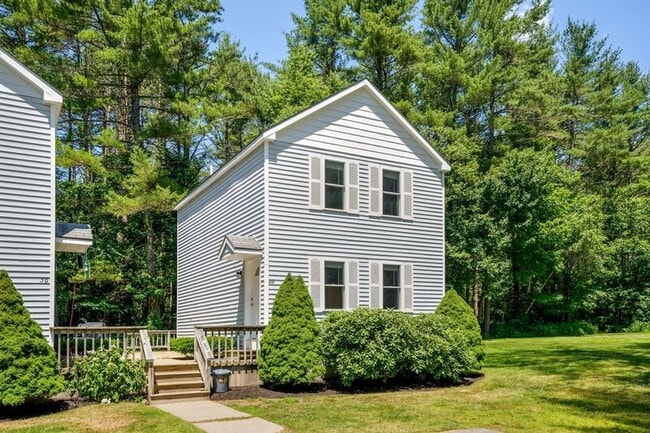 Building Photo - 10 Rose Terrace Cir