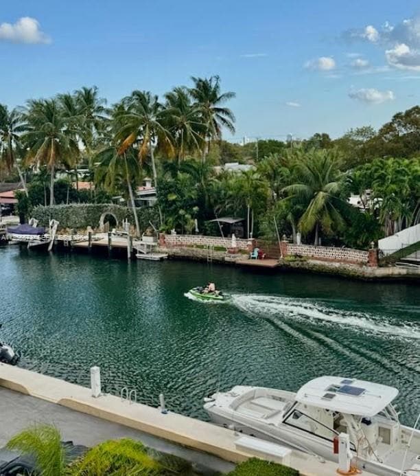 Building Photo - 2020 NE 135th St