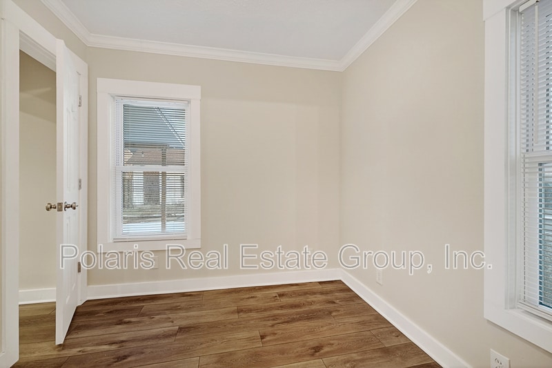 Building Photo - 1410 Hannibal St