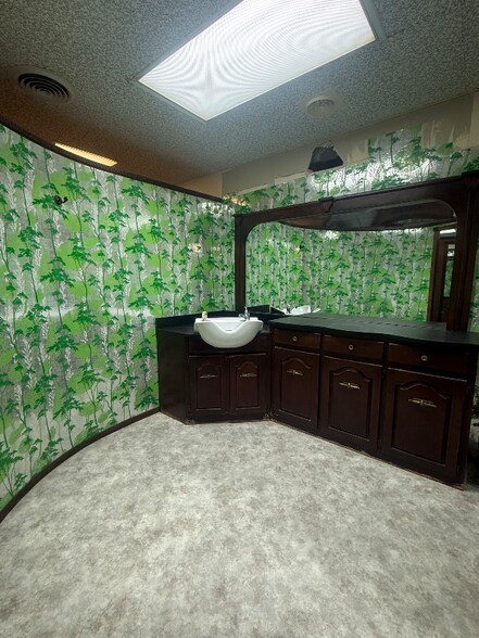 Building Photo - 24 Washington Ave