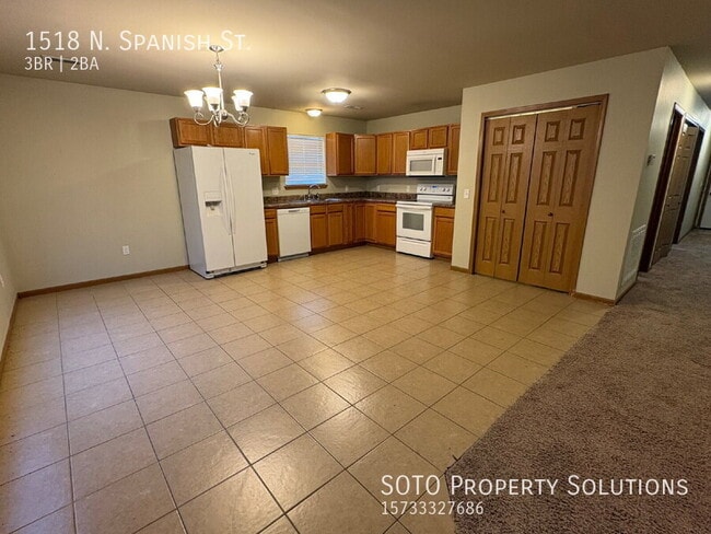 Building Photo - 1518 N Spanish St