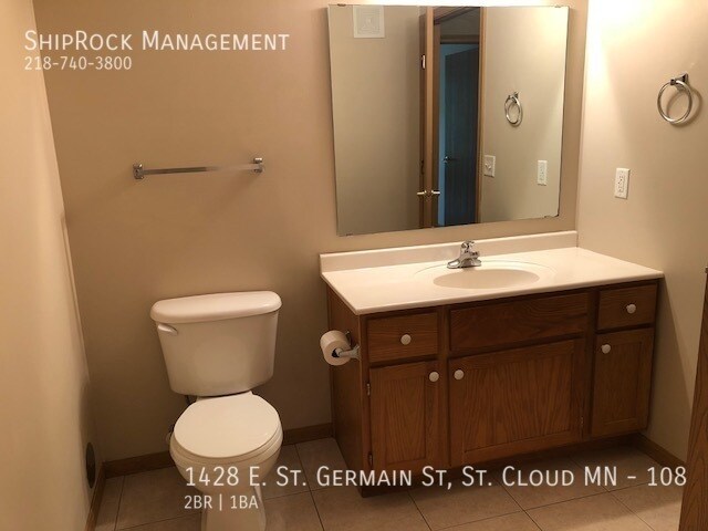 Building Photo - 1428 E St Germain St