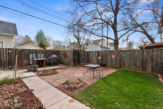 Building Photo - 1414 N 15th St