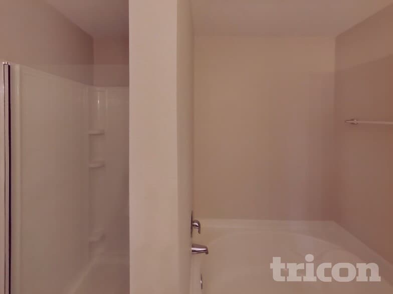 Building Photo - 1317 Gayle St