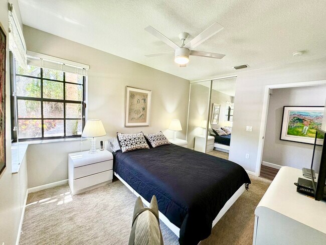 Building Photo - 5135 Floria Dr