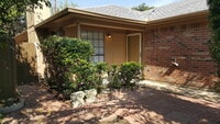 Building Photo - One Side of Duplex is Waiting for You- 2 Bed- 2 Bath- Lake Worth on Cul De Sac- 76135