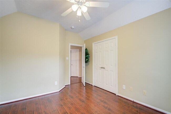 Building Photo - 10906 Castle Peak Dr
