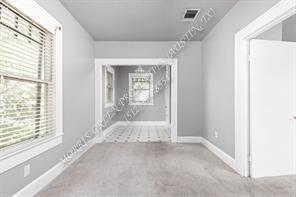 Building Photo - 2102 Brackenridge St